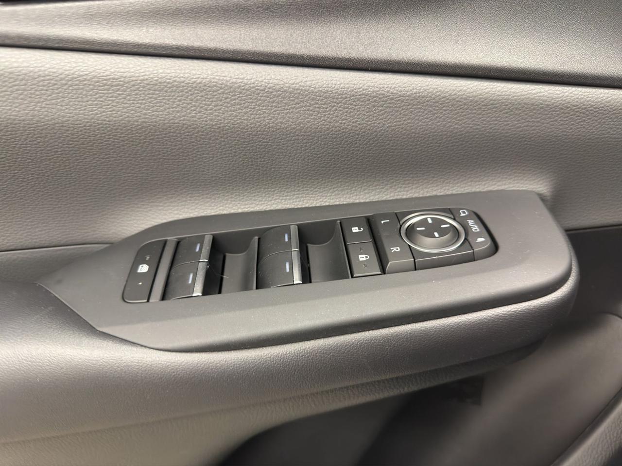 Toyota Prius 2.0 phev Lounge