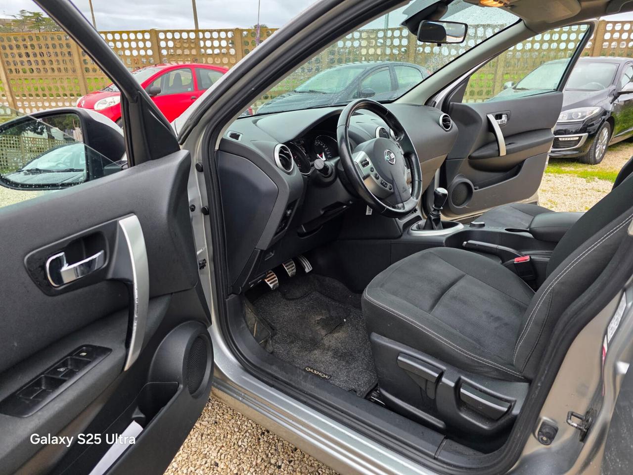 Nissan Qashqai 1.6 dCi DPF Tekna 2012