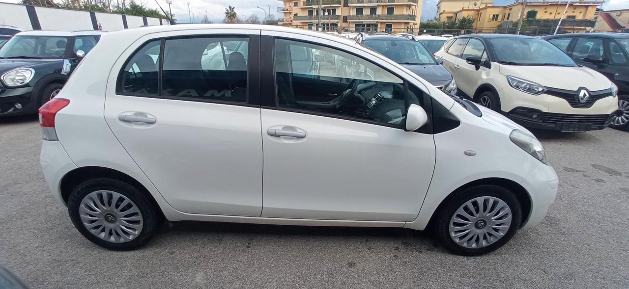 Toyota Yaris 1.4 D-4D 1 PROPRIETARIO