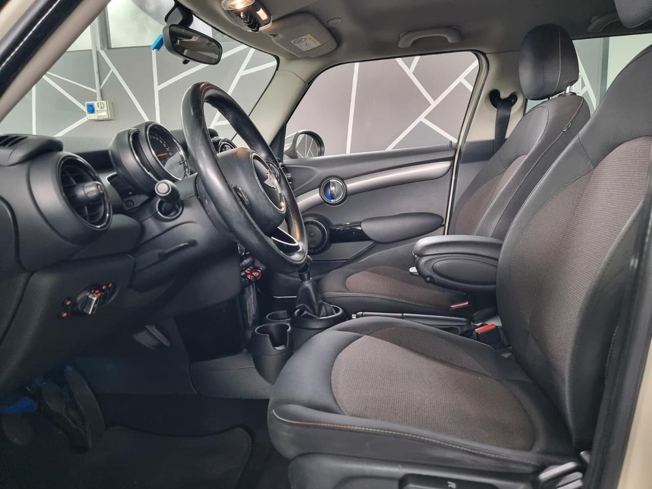 Mini 1.5 Cooper D Business XL NEOPATENTATI