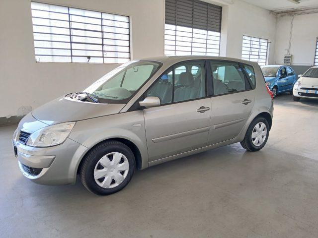 RENAULT Scenic 1.6 16V Dynamique