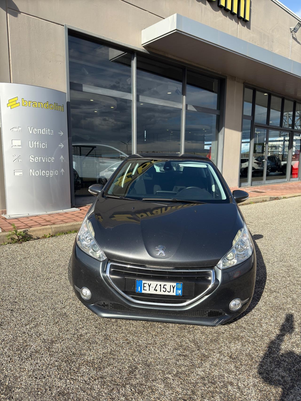 Peugeot 208 PureTech 82 5 porte Allure my15"