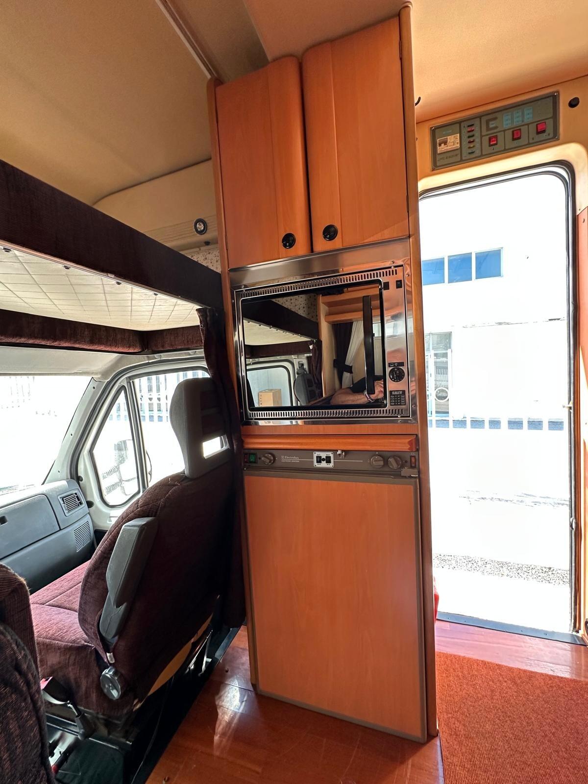 LAIKA ECOVIP 3L 2800 TDI 122 CV MANSARDATO