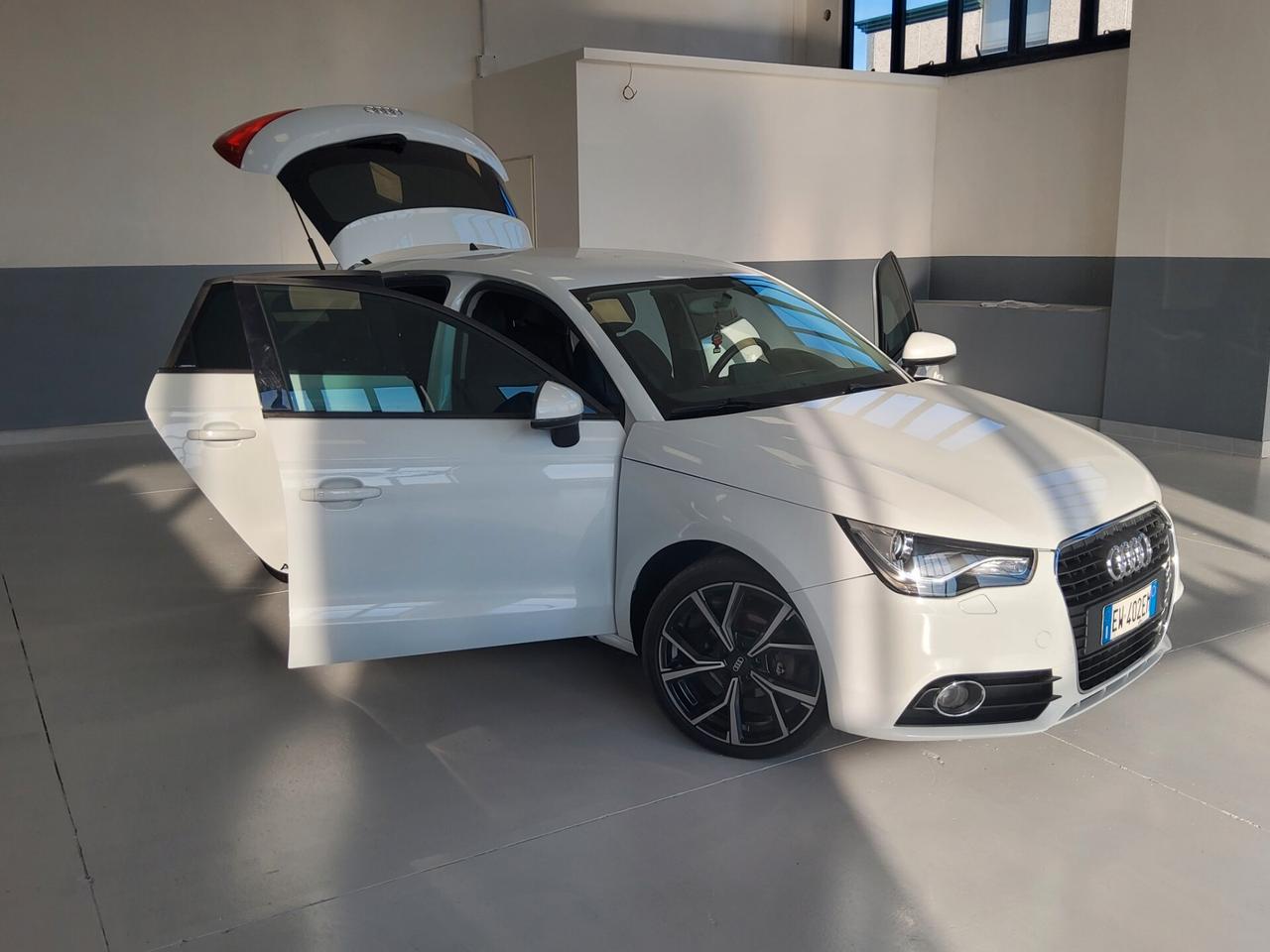 Audi A1 1.6 TDI S tronic line edition