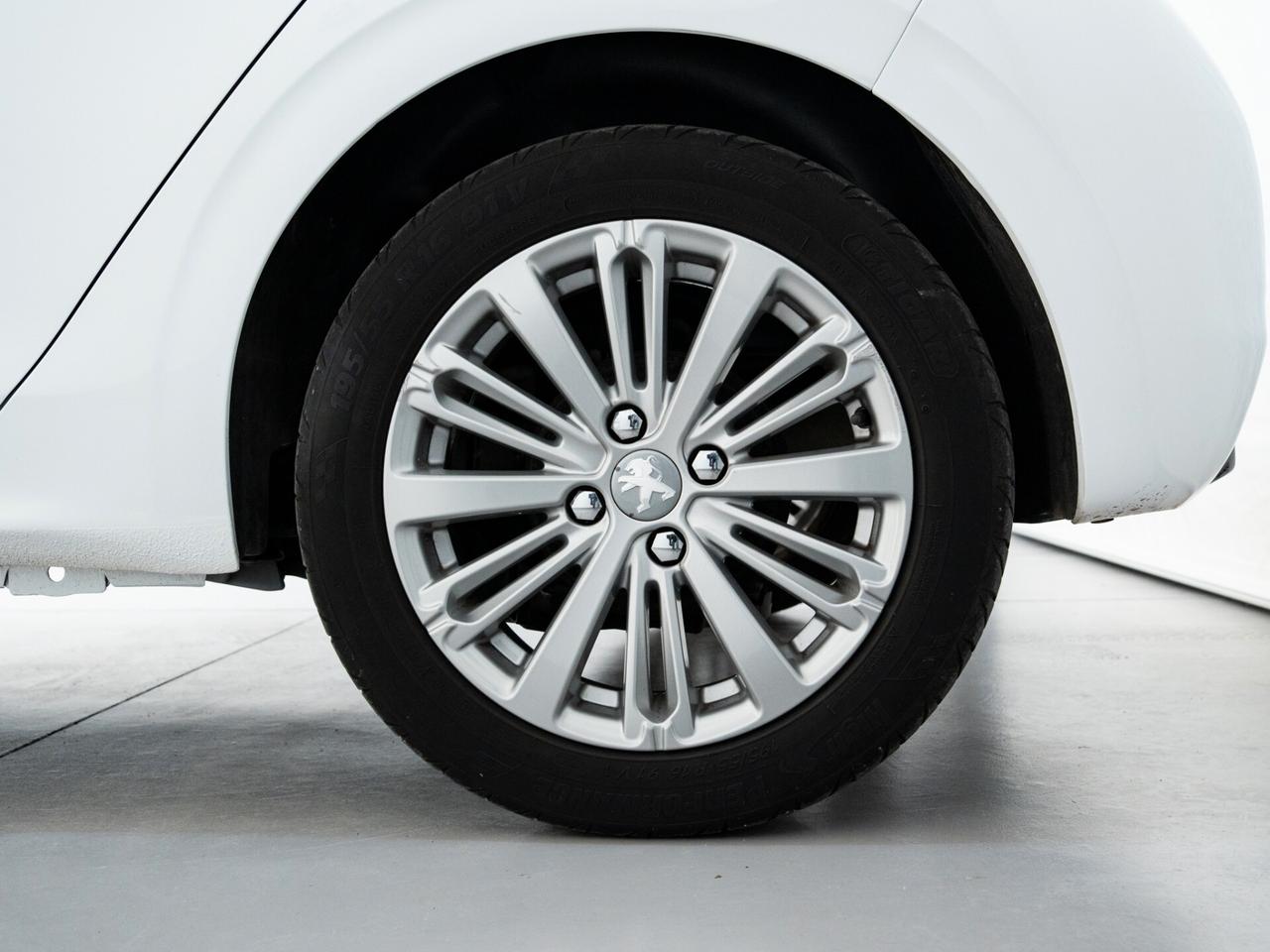 Peugeot 208 1.2 Benzina 82cv