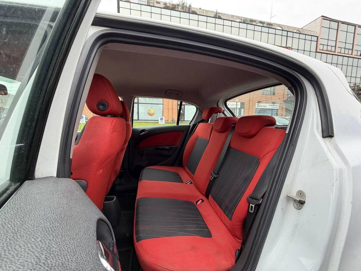 Opel Corsa 1.2 Enjoy 5p