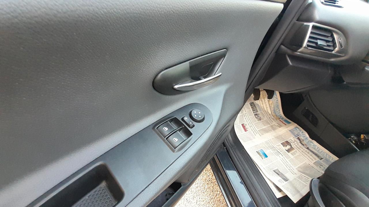 Lancia Ypsilon 1.2 69 CV 5 porte GPL Ecochic Elefantino
