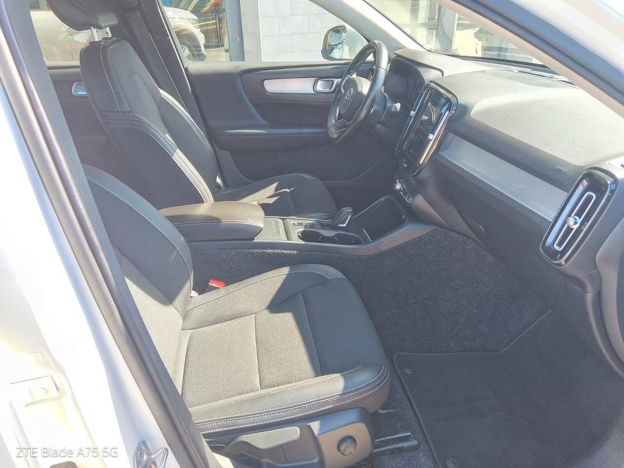 Volvo XC40 AWD