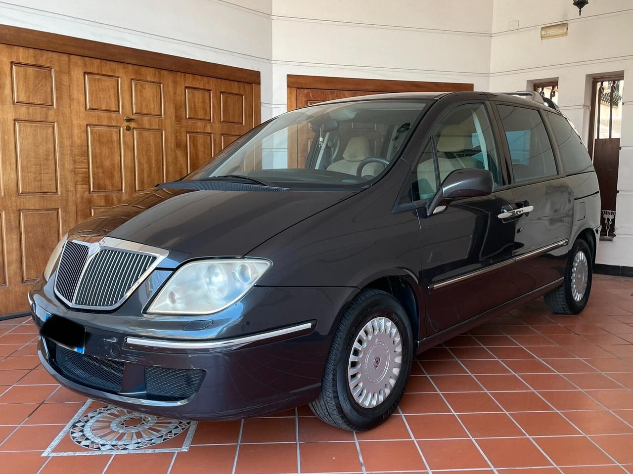 Lancia Phedra 2.2 JTD Executive FAP