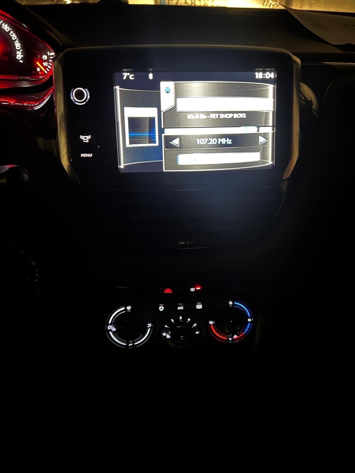 Peugeot 208 1.4 HDi 68 CV 5 porte Allure