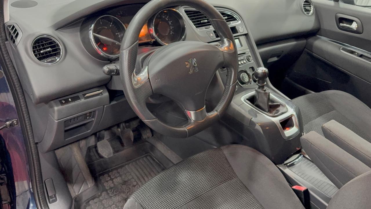 Peugeot 5008 1.6 HDi 115CV Active