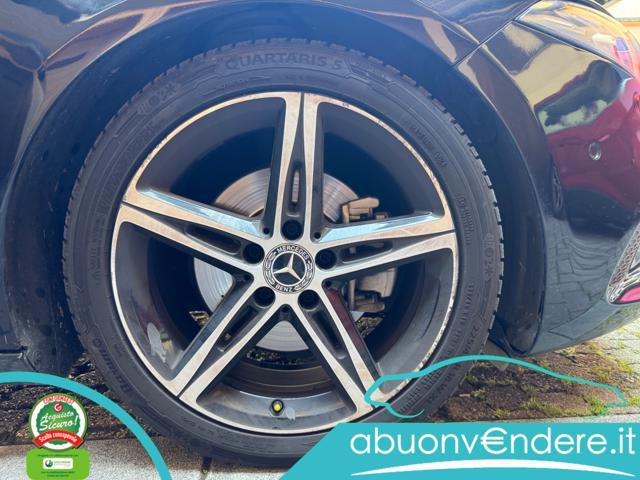 MERCEDES-BENZ A 200 d Automatic Premium