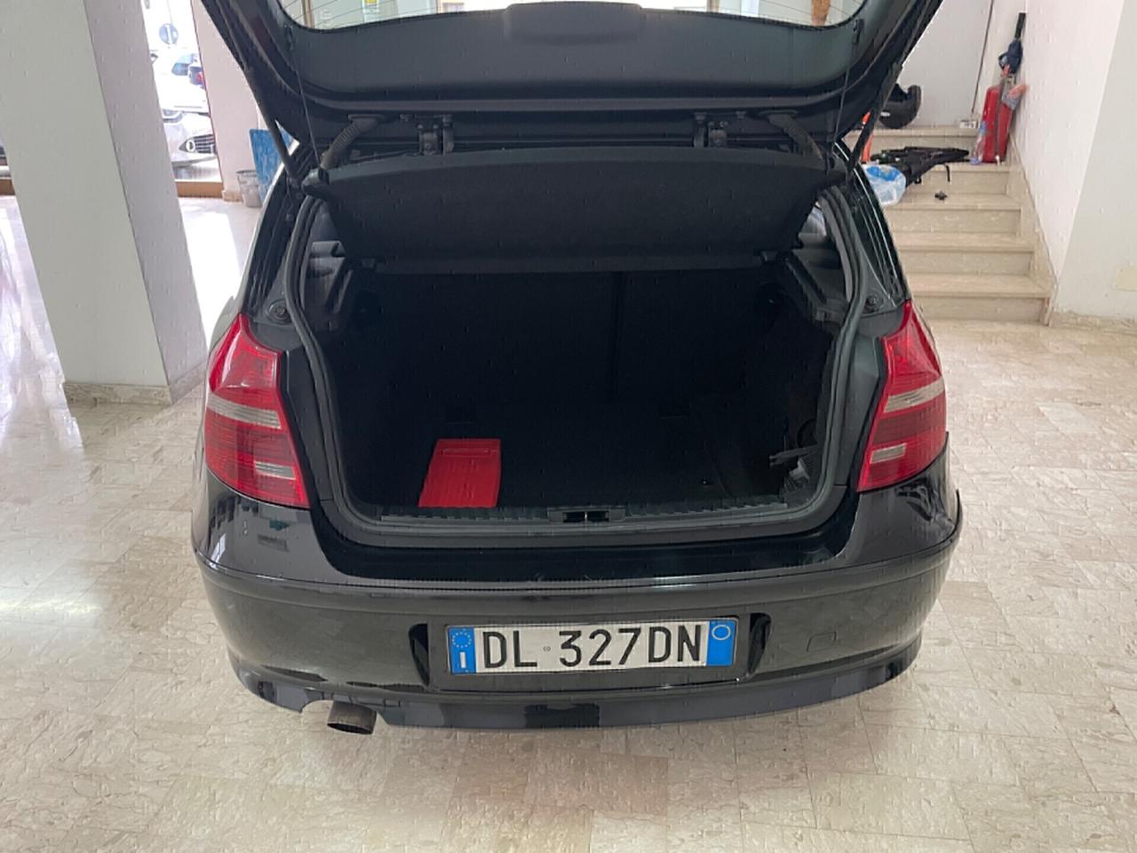 BMW SERIE 118 FUTURA "TENUTA BENISSIMO"
