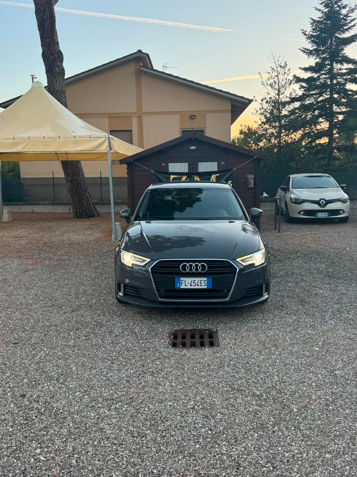 Audi A3 SPB 1.6 TDI Sport GANCIO TRAINO DI SERIE !!