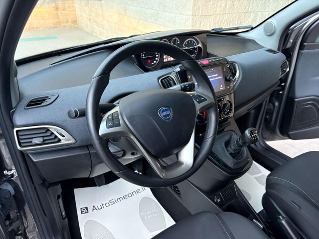 LANCIA Ypsilon 1.0 FireFly 5 porte S&S Hybrid Gold 5 posti.