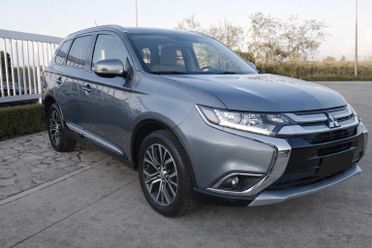 Mitsubishi Outlander 2.2 DI-D 4WD Instyle Plus Navi