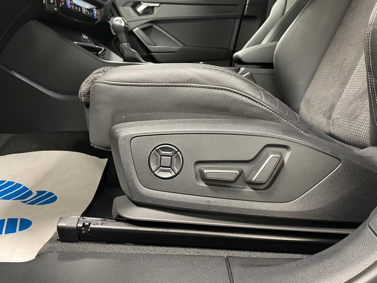 Audi Q3 SPB 40 TDI Q4 S-LINE PANO MATRIX