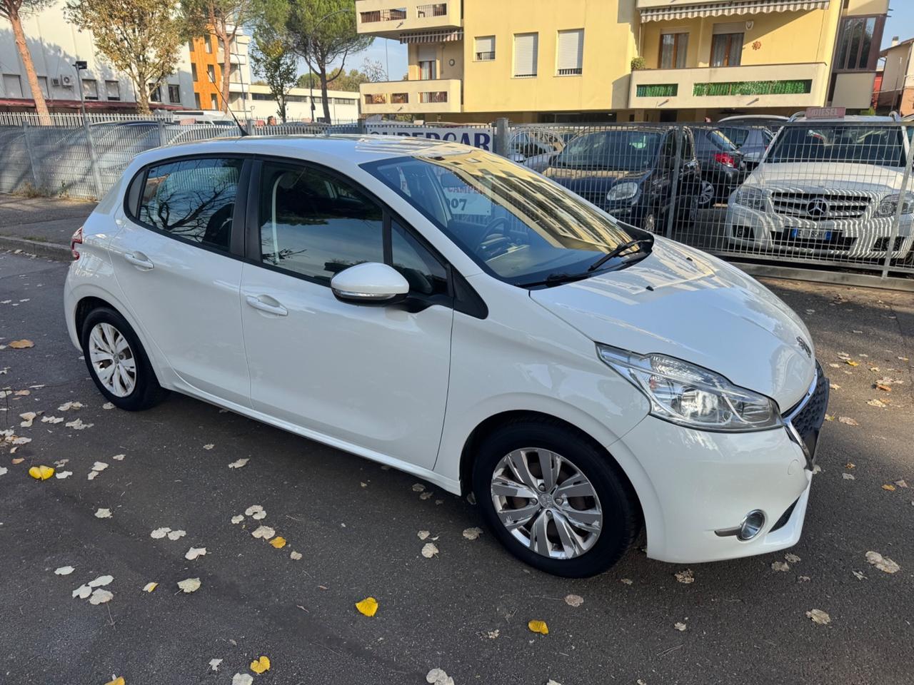 Peugeot 208 1.4 5p. Allure neopaten garanzia 12 mesi