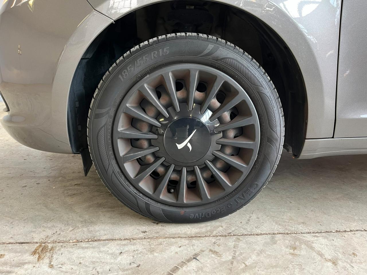 Lancia Ypsilon 1.2cc ELEFANTINO 69cv - UNICA PROPRIETARIA