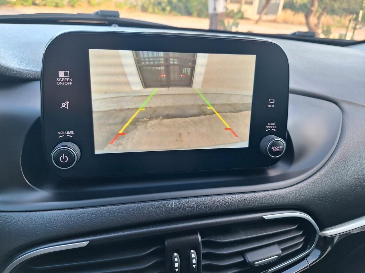 Fiat Tipo 1.6 MJT 130 CV SW LOUNGE NAVI LED