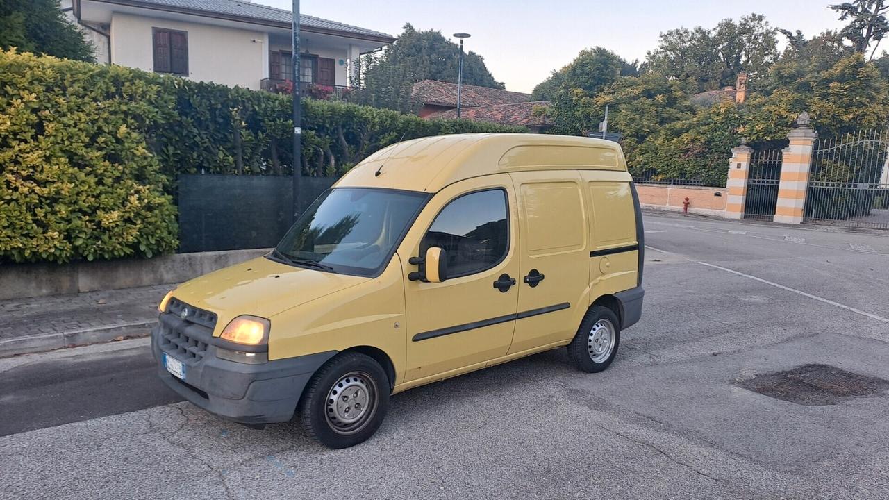 Fiat Doblo 1.9 d TETTO ALTO E DOPPIA PORTA LATERALE
