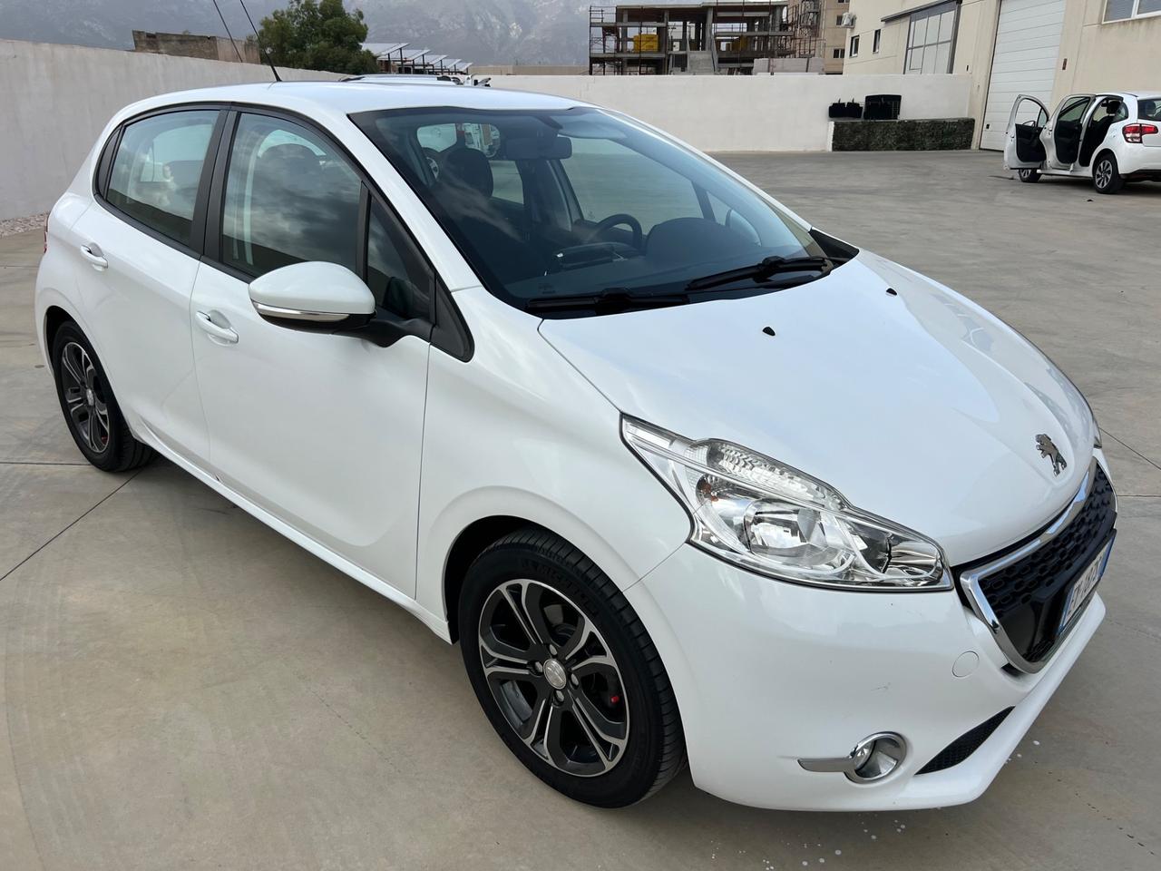Peugeot 208 PureTech1.2 benzina 2015