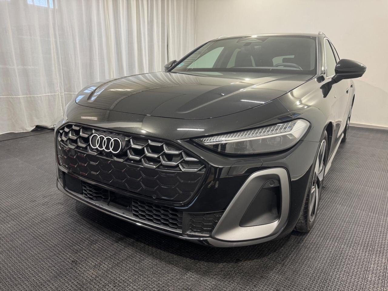 Audi A5 Avant TDI 150 kW mHEV+ S tronic quattro Line edition FULL!!