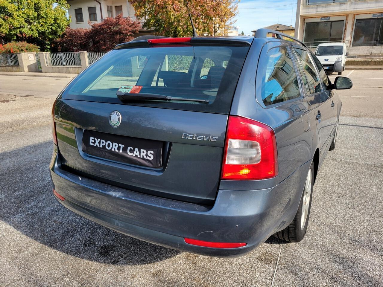 Skoda Octavia 1.6 TDI 105cv RADIATA PER EXPORT