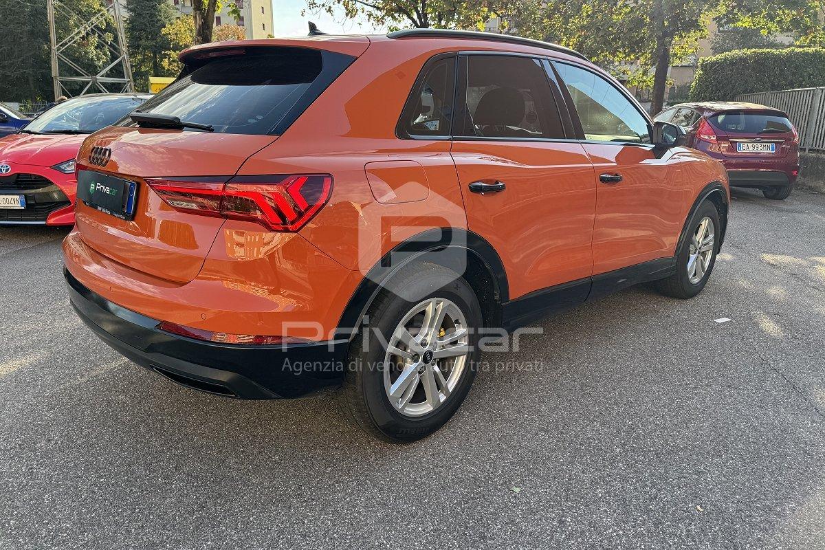AUDI Q3 35 TDI S tronic Business Advanced