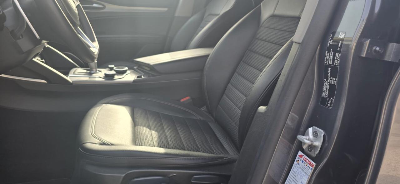 Alfa Romeo Stelvio 2.2 Turbodiesel 190 CV AT8 RWD Executive