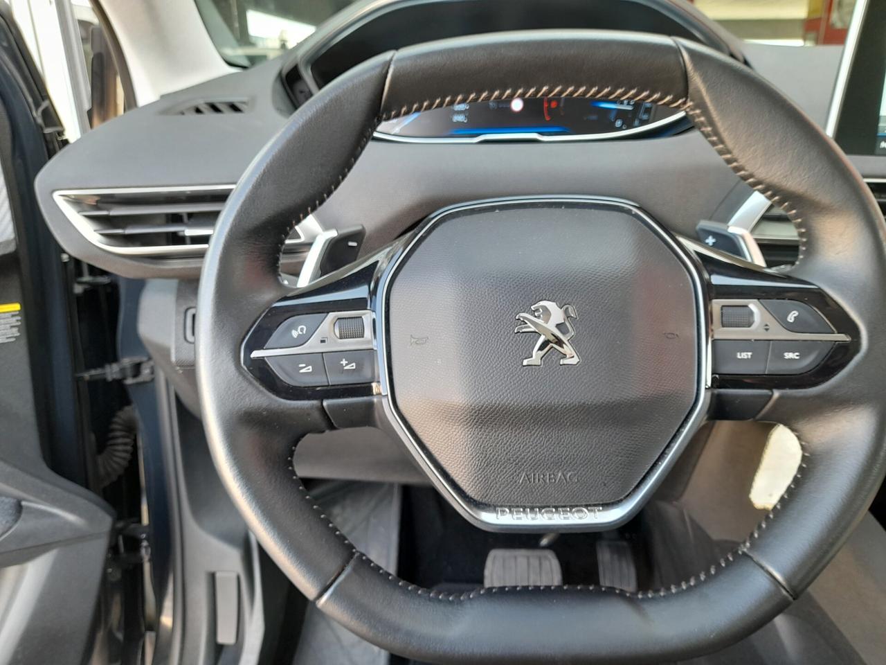 Peugeot 3008 BlueHDi 130 S&S Business