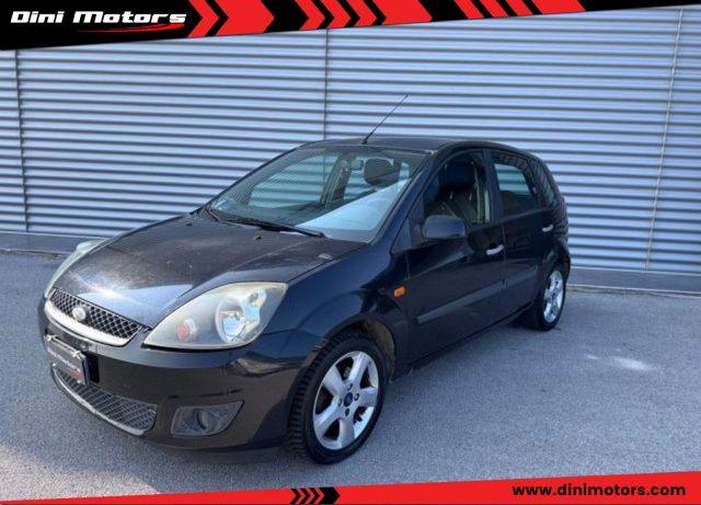 FORD Fiesta 1.2 16V 5p. Titanium OK NEOPATENTATO 5 Porte