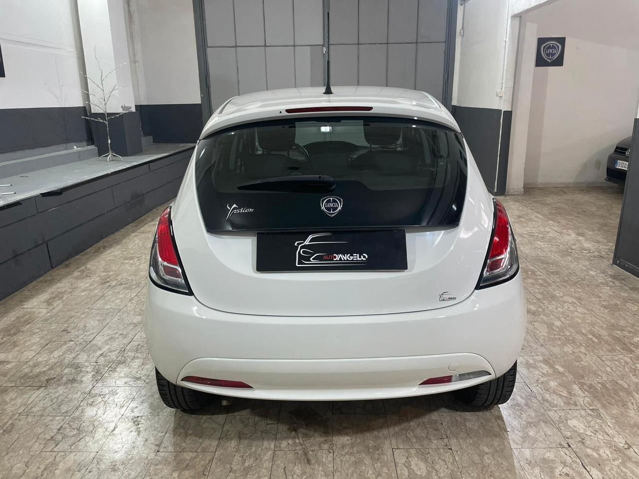 Lancia Ypsilon 1.2 69 CV 5 porte S&S Gold