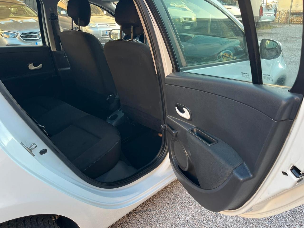 Renault Clio 2012 1.5 dCi 75CV 12 MESI DI GARANZIA