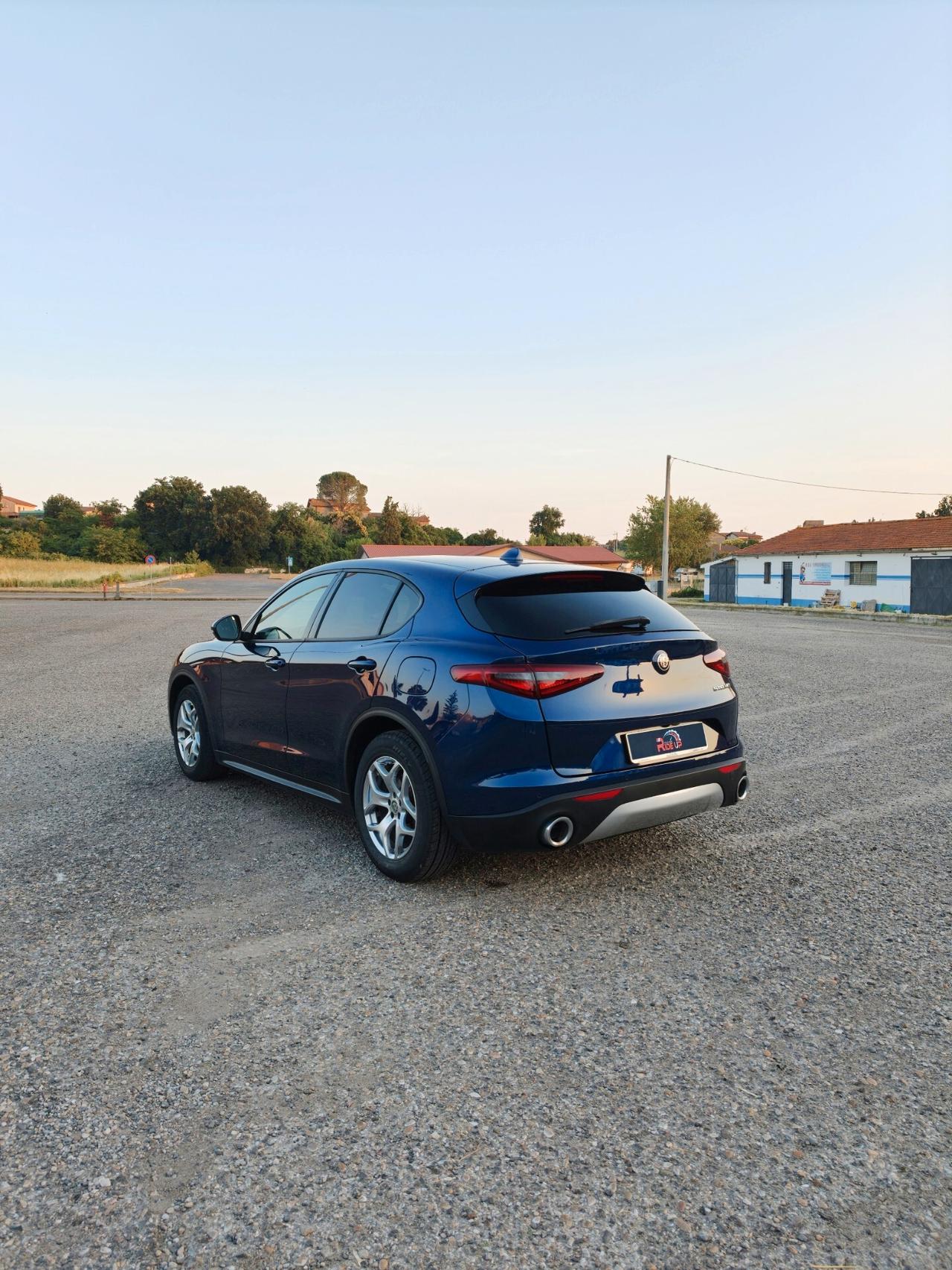 Alfa Romeo Stelvio 2.2 Turbodiesel 160 CV AT8 RWD