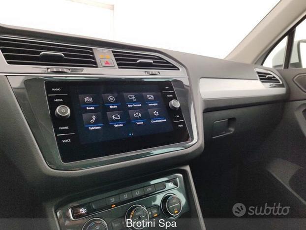 Volkswagen Tiguan 1.5 TSI DSG Sport ACT BlueM...