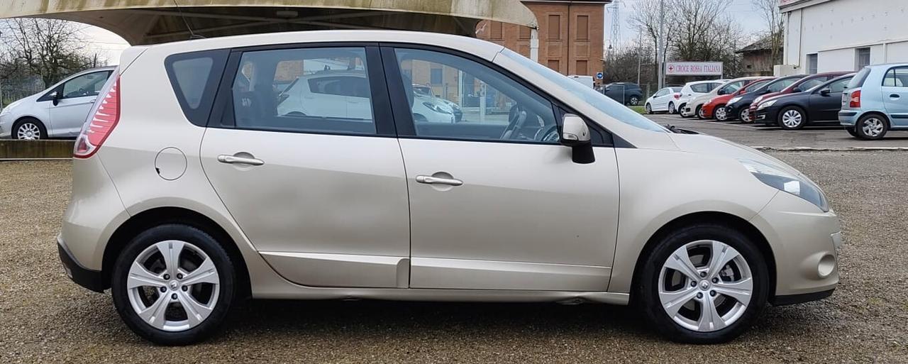 Renault Scenic Scénic X-Mod 1.5 dCi 110CV Luxe