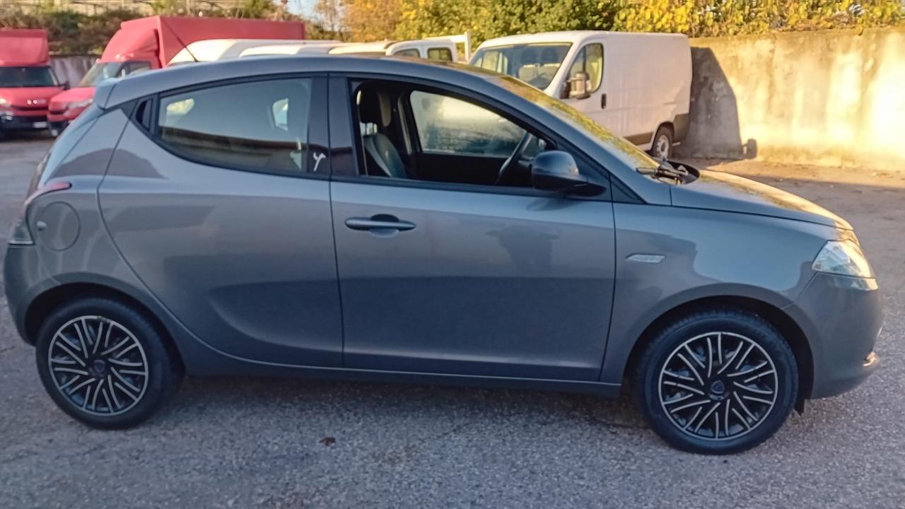 Lancia ypsilon 1.2 benz km 94000-09/2015