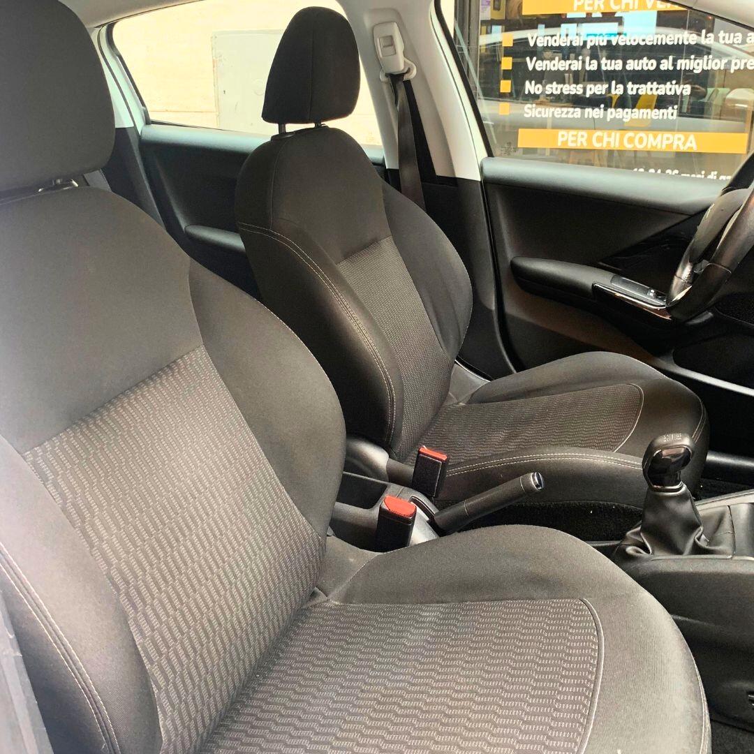 Peugeot 208 82 5p. GPL Allure **NEOPATENTATI**