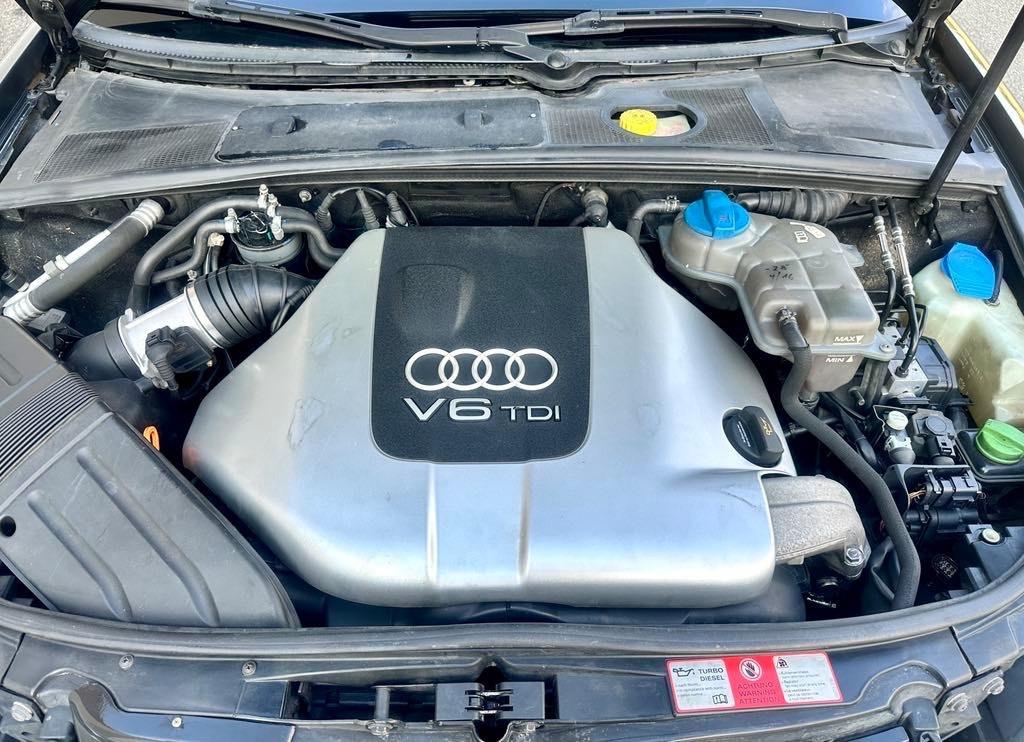 Audi A4 Cabriolet 2.5 V6 TDI cat