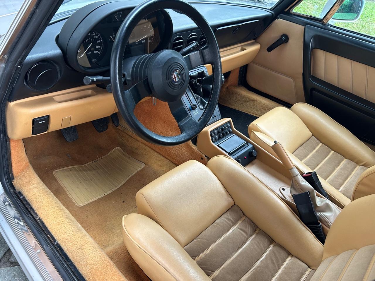 Alfa Romeo Spider 2000 pininfarina