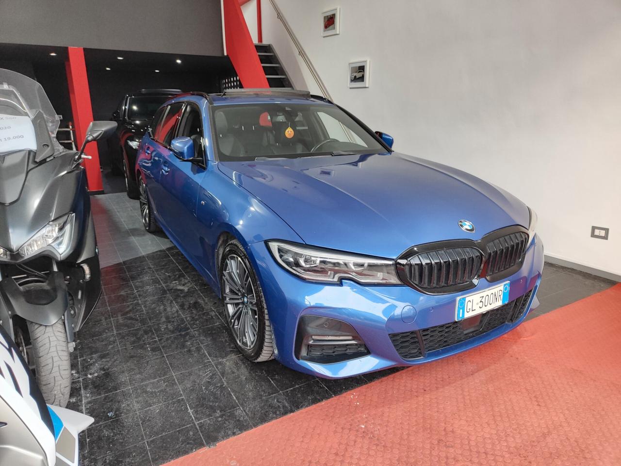 Bmw 320d 48V xDrive M-Sport * Tetto * Navi * Pelle e Alcantara * Garantita 12 Mesi