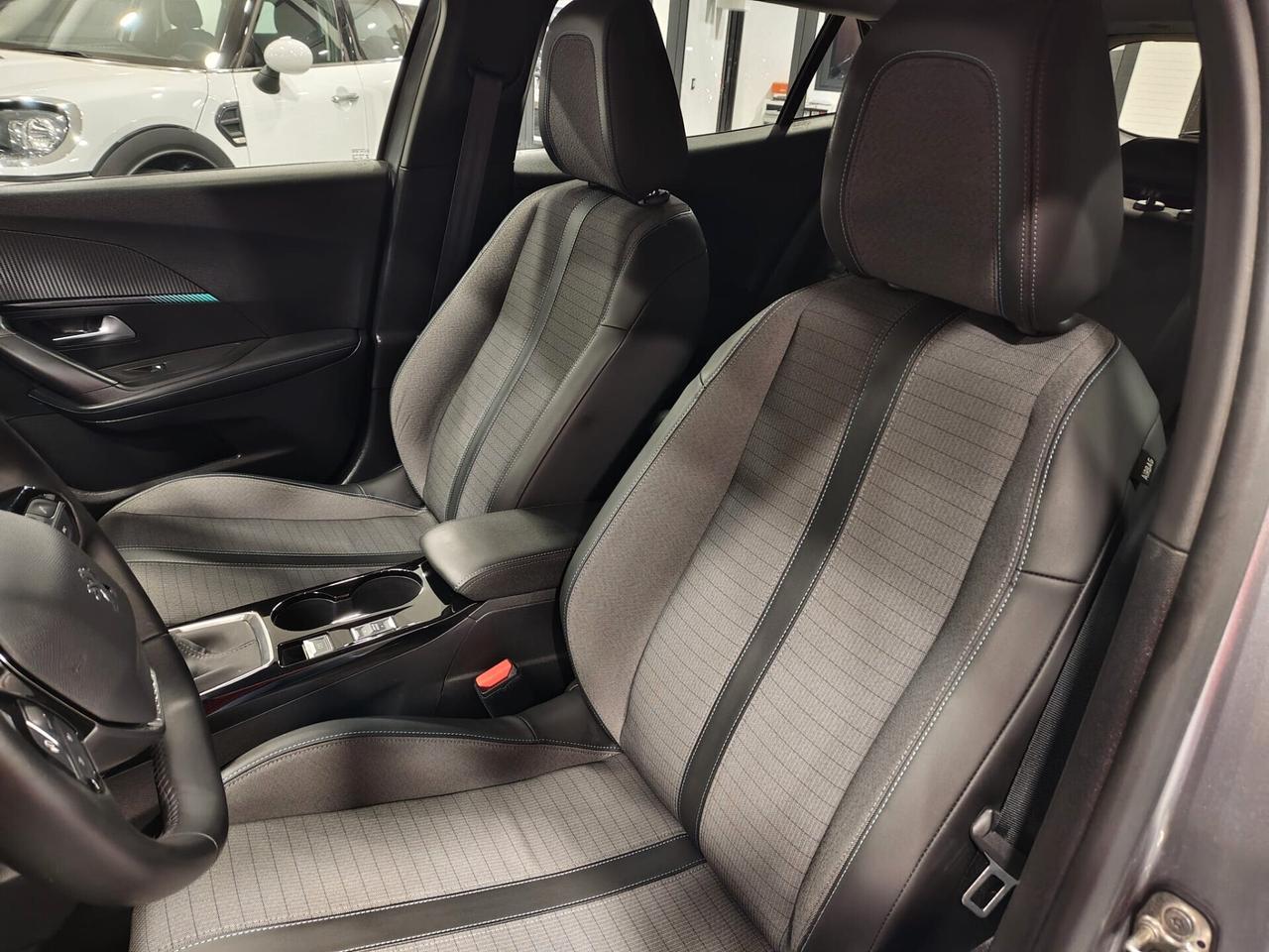 Peugeot 2008 BlueHDi Allure Pack
