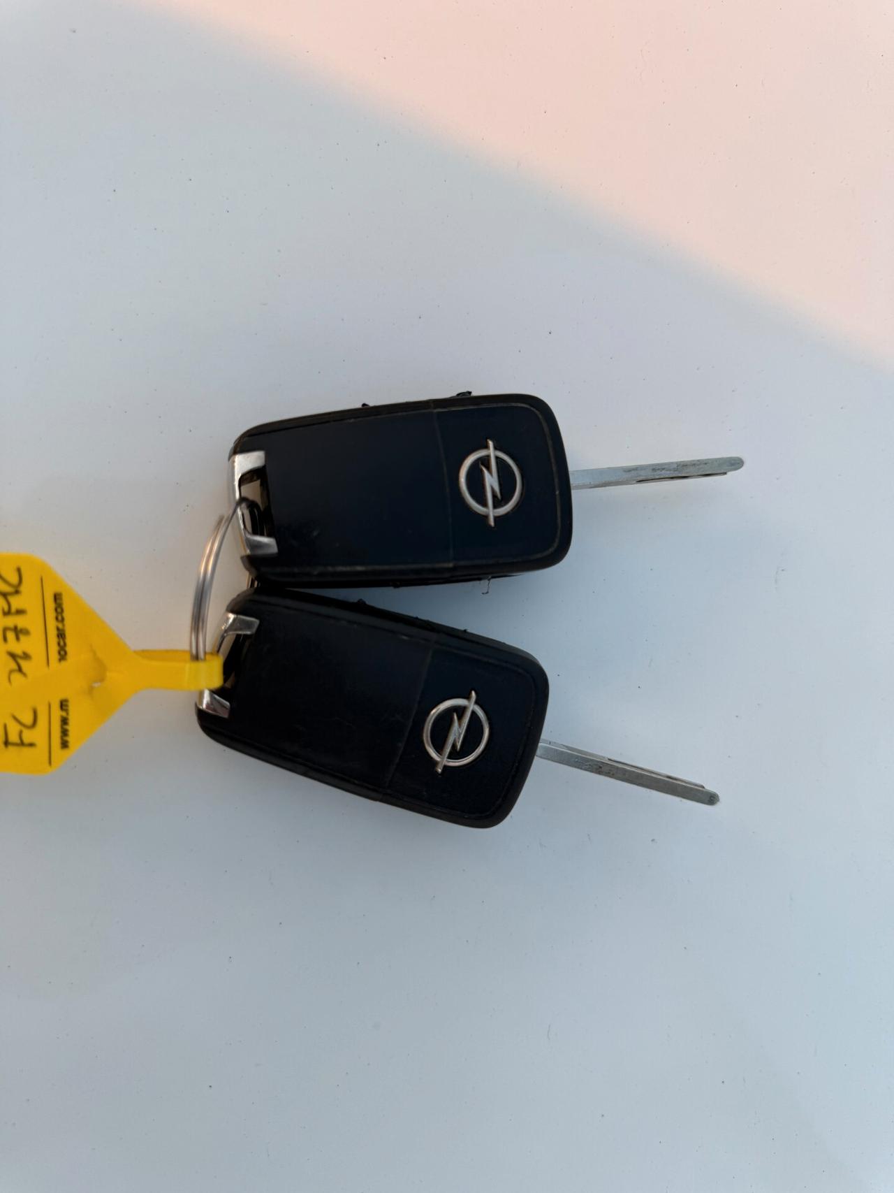 OPEL CORSA ANNO 2016 1.4 BENZ/GPL CASA MADRE 90CV