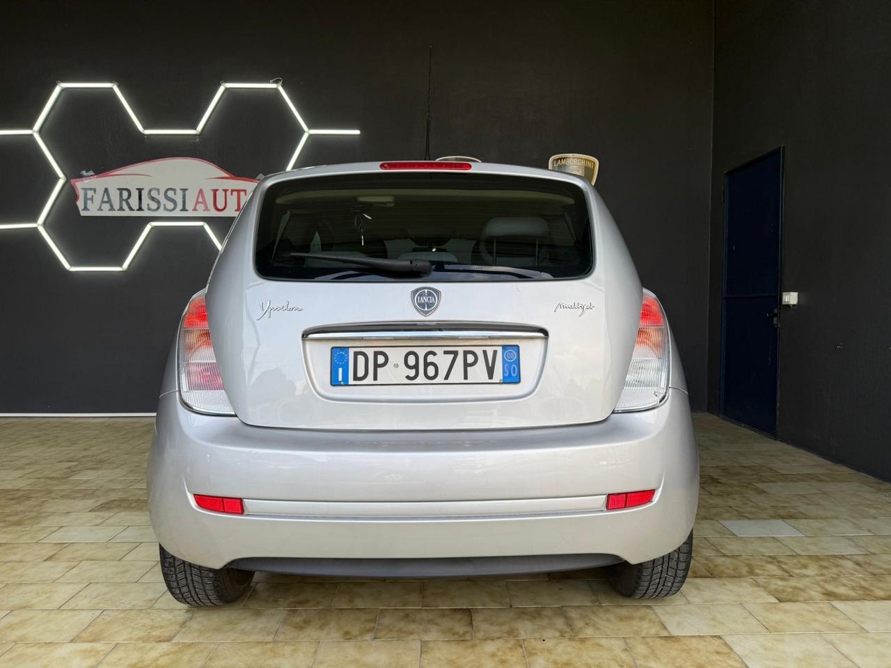 Lancia Ypsilon 1.3 MJT 75 CV Argento