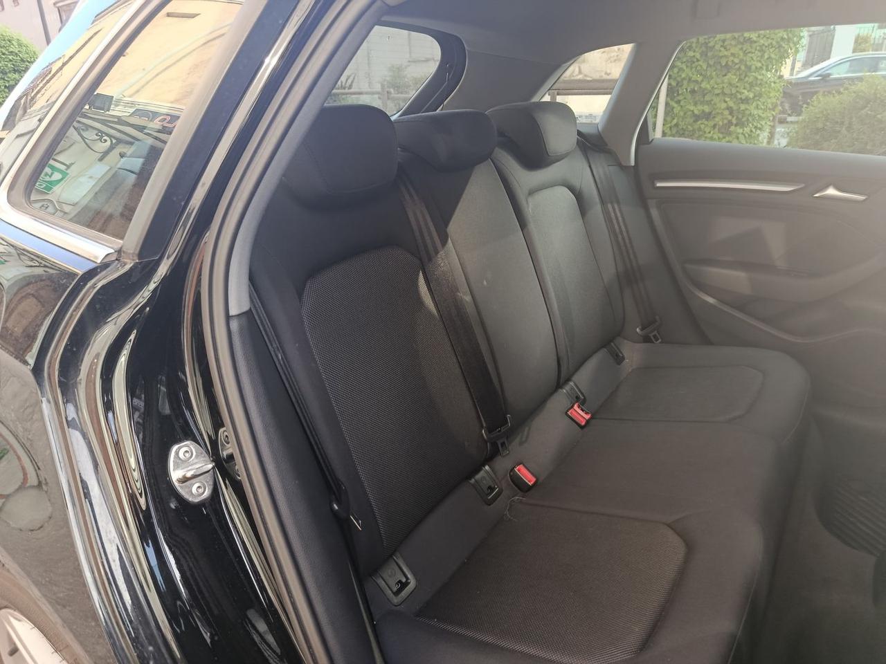 Audi A3 Business 1.6 30 TDI #10427