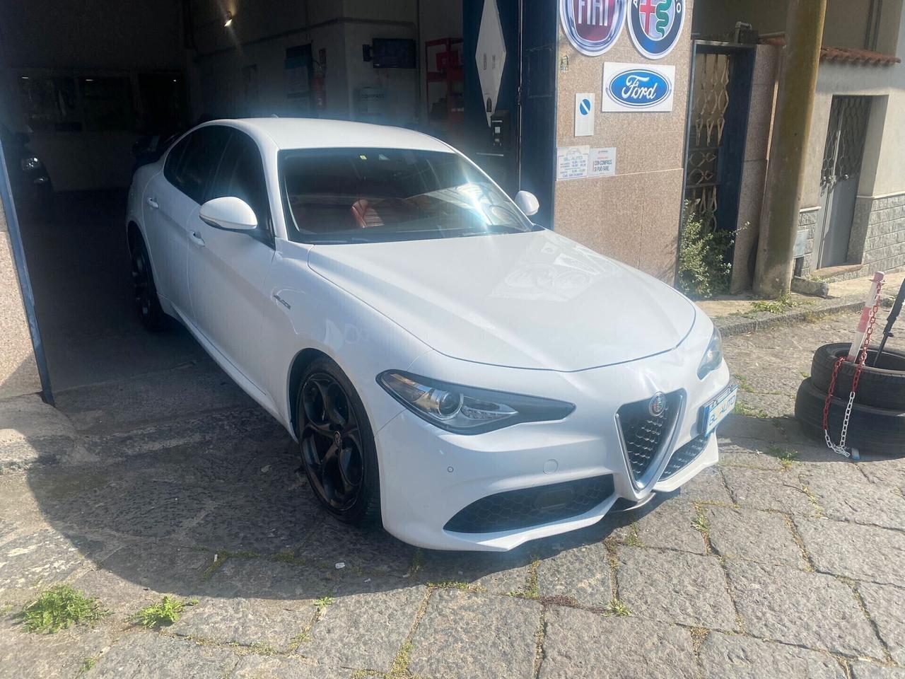 Alfa Romeo Giulia 2.2 Turbodiesel 210 CV AT8 AWD Q4 Veloce