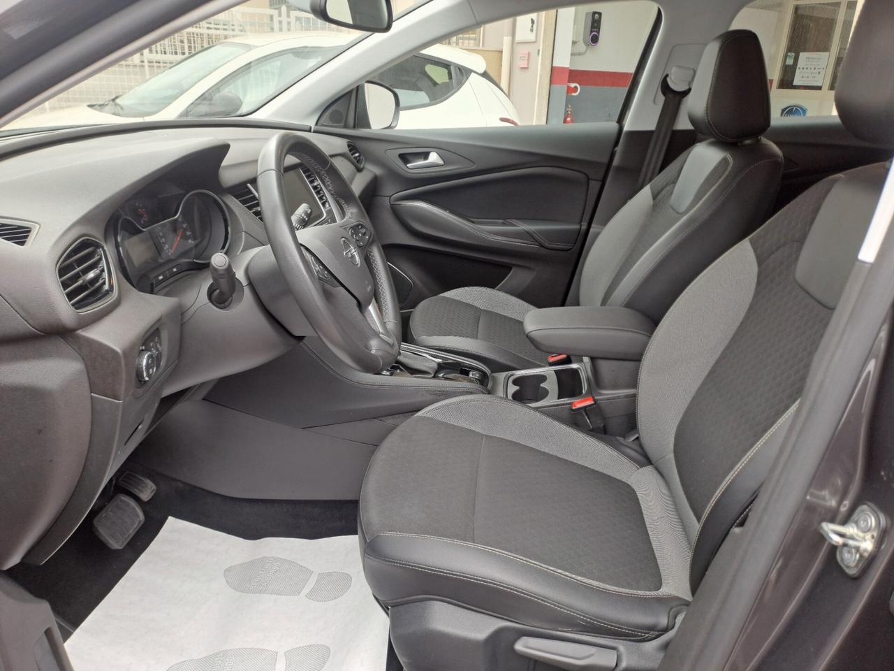 Opel Grandland X 1.5 diesel Ecotec Start&Stop aut. Business Ed.