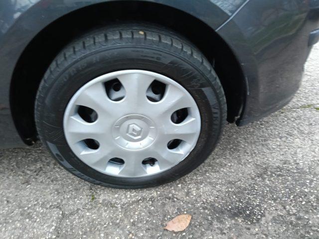 RENAULT Clio 1.2 16V 5 porte Dynamique *uniproprietario*