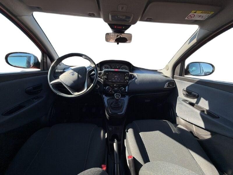 Lancia Ypsilon Ypsilon 1.0 FireFly 5 porte S&S Hybrid Ecochic Silver
